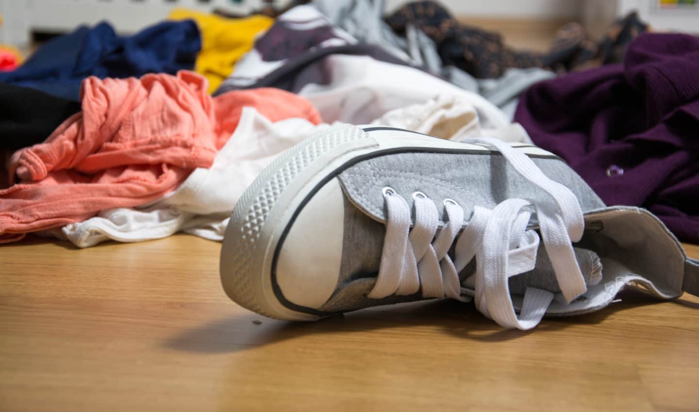 clutter wardrobe