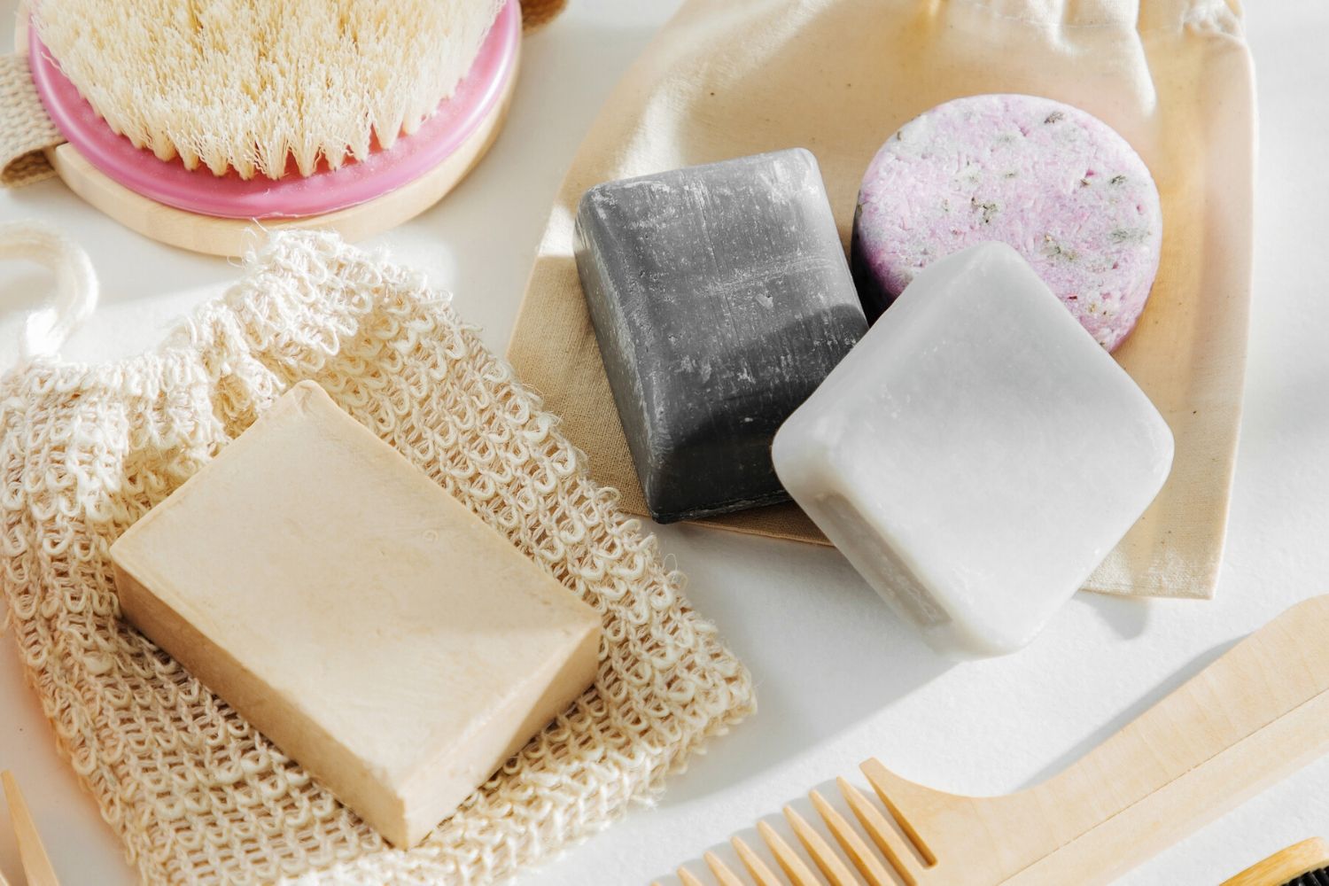 Zero Waste Shampoo: 5 Options for Beginners